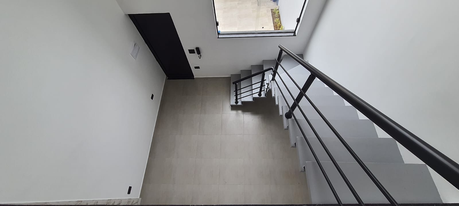 VENDE-SE LOFT/ CASA COM PSICINA  400 M DA PRAIA  EM PERUÍBE 