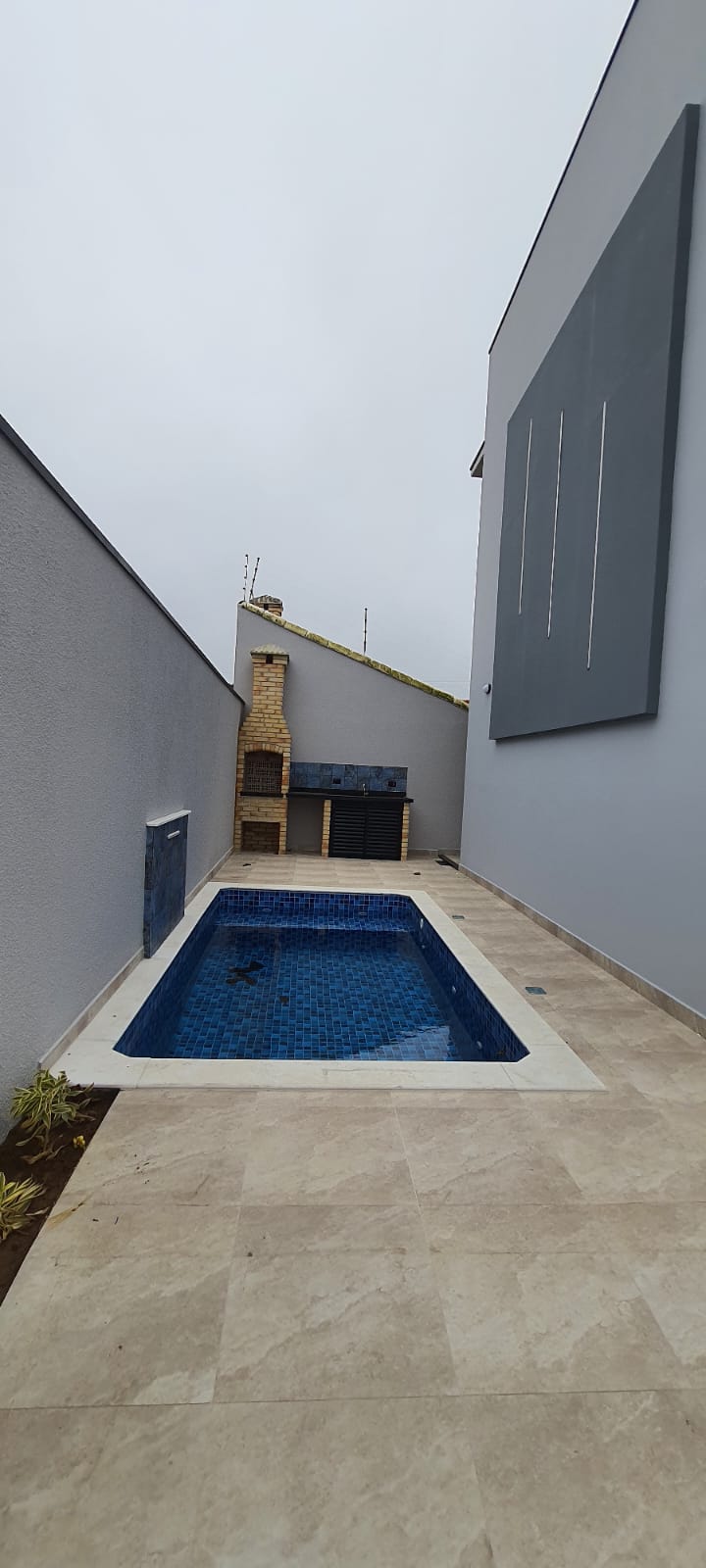 VENDE-SE LOFT/ CASA COM PSICINA 400 M DA PRAIA EM PERUÍBE