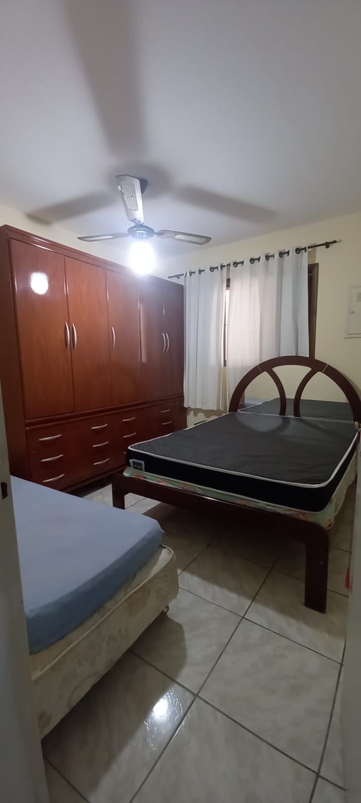 ALUGA-SE CASA COM PISCINA PARA TEMPORADA