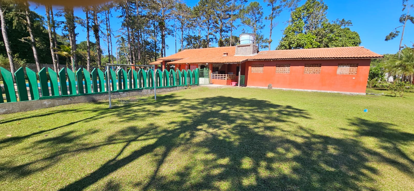 CHÁCARA COM PISCINA EM PERUÍBE PRA TEMPORADA 