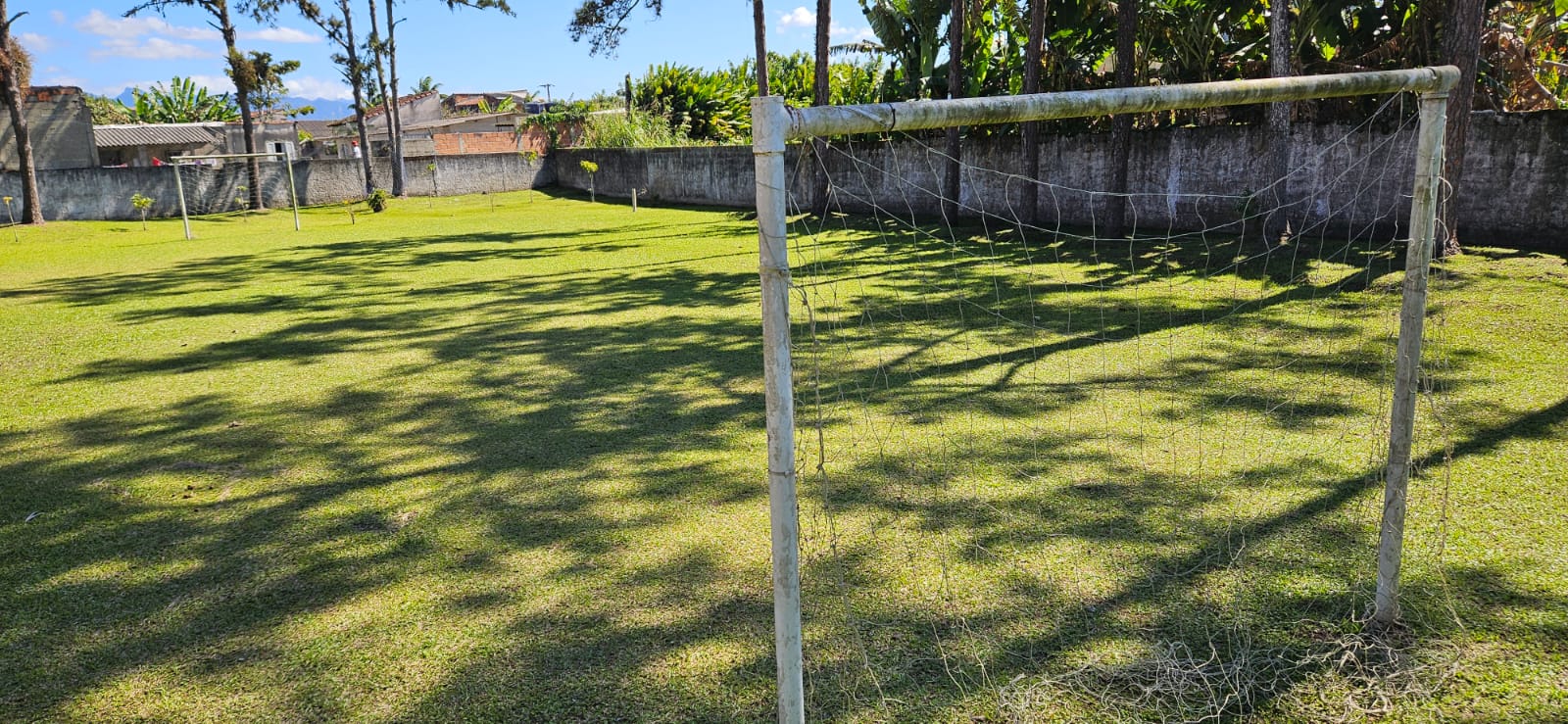 CHÁCARA COM PISCINA EM PERUÍBE PRA TEMPORADA 