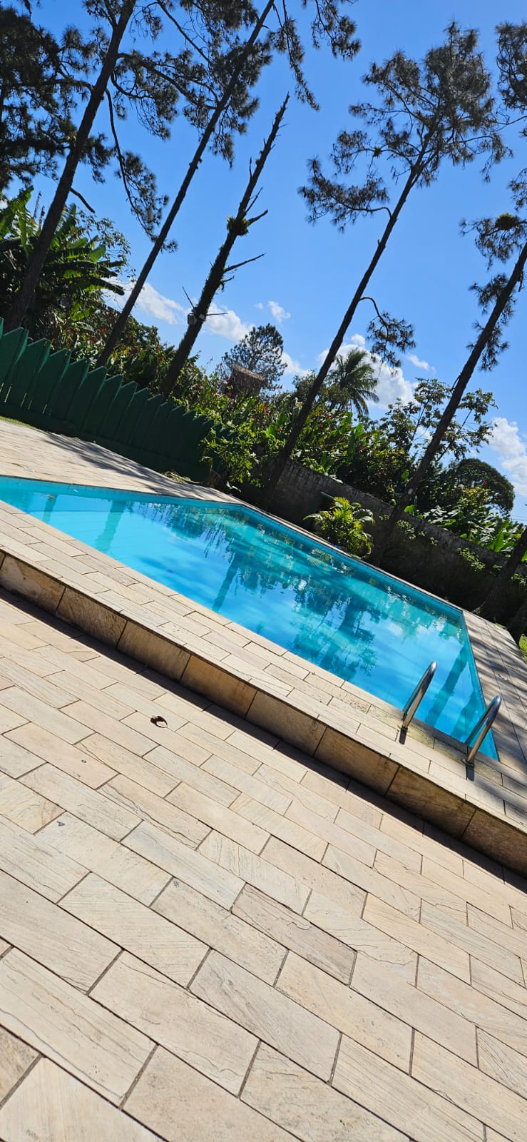 CHÁCARA COM PISCINA EM PERUÍBE PRA TEMPORADA 