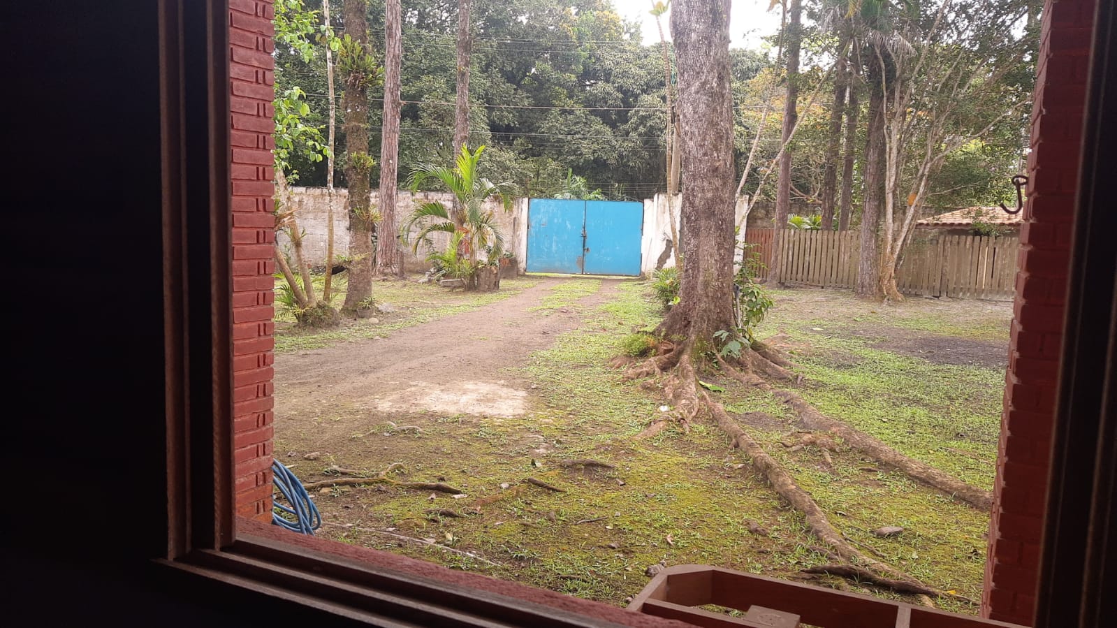 CHÁCARA COM PISCINA EM PERUÍBE PRA TEMPORADA 
