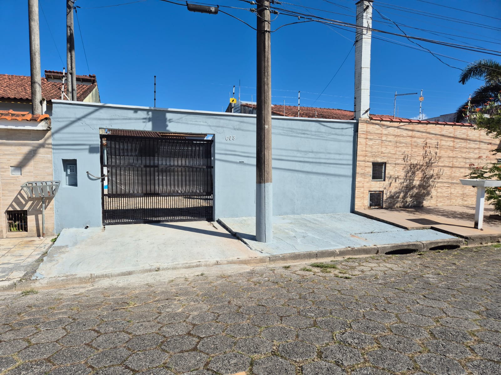 CASA COM PISCINA - LOCAÇÃO PARA TEMPORADA -EM PERUÍBE