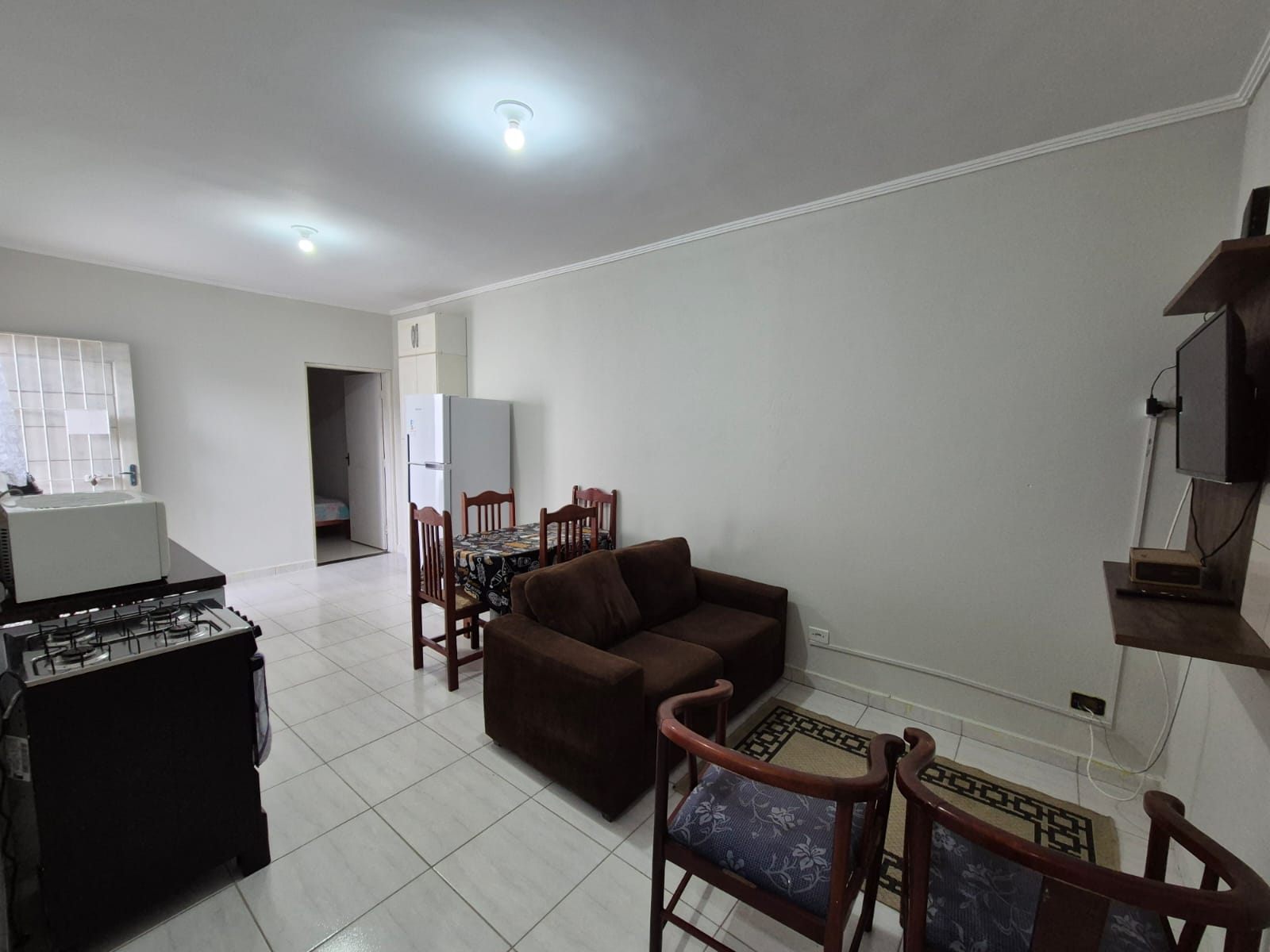CASA COM PISCINA - LOCAÇÃO PARA TEMPORADA -EM PERUÍBE