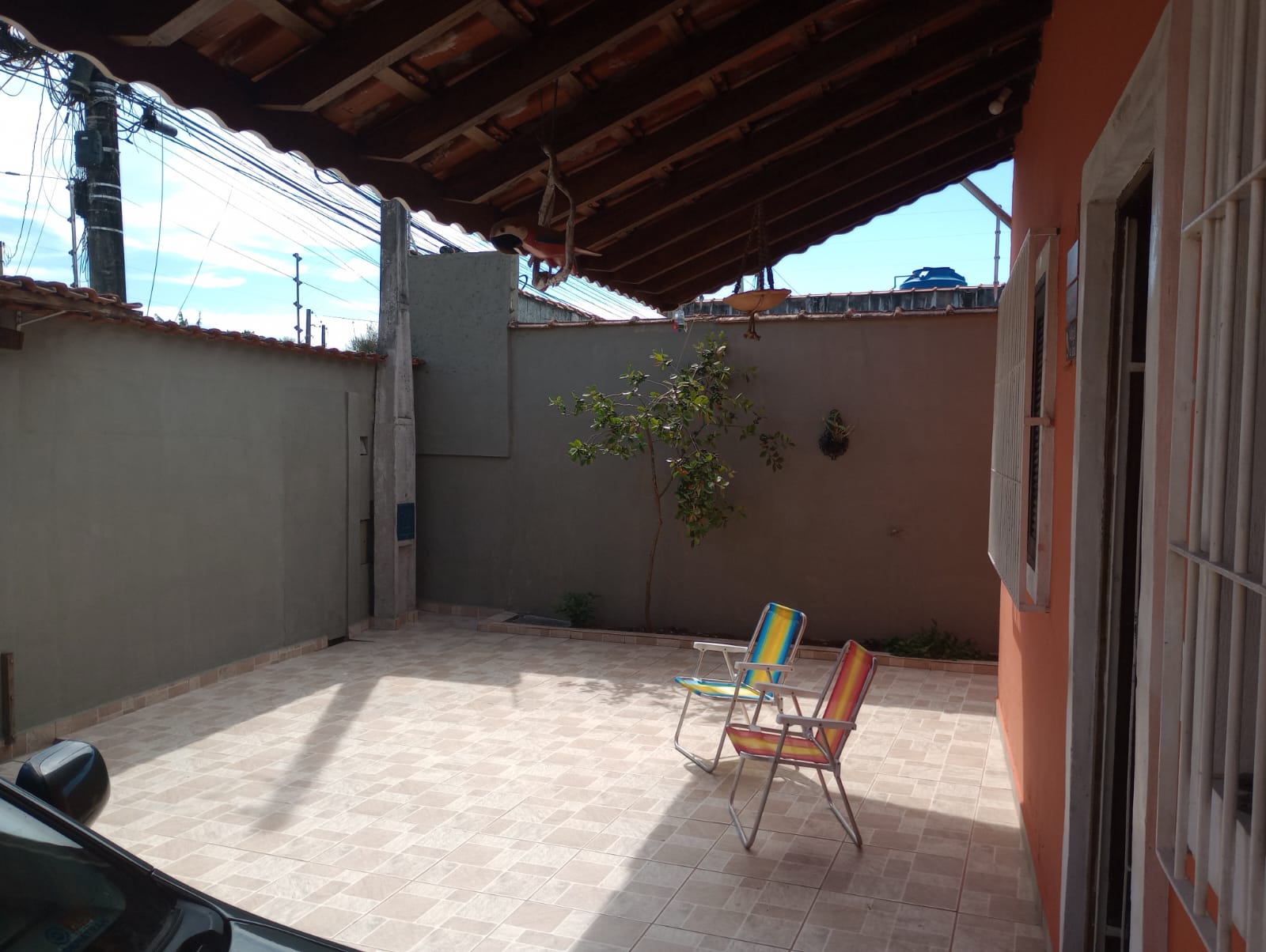 VENDE-SE LINDA CASA EM PERUÍBE