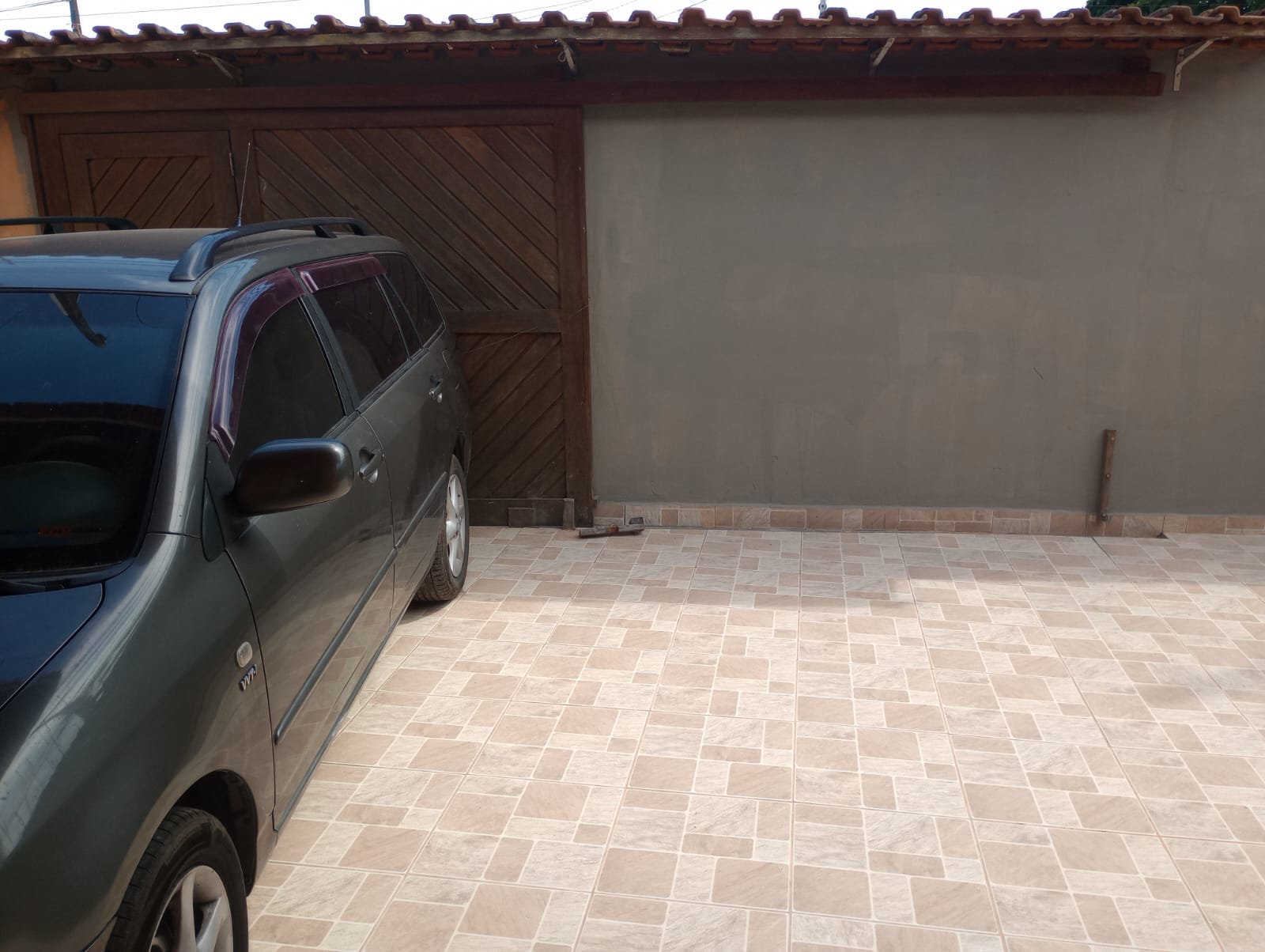 VENDE-SE LINDA CASA EM PERUÍBE