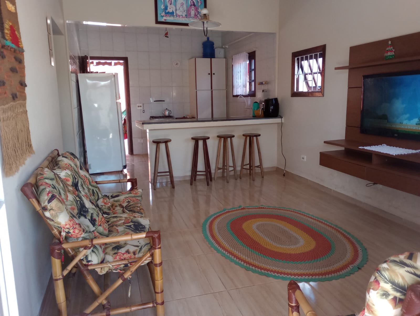 VENDE-SE LINDA CASA EM PERUÍBE