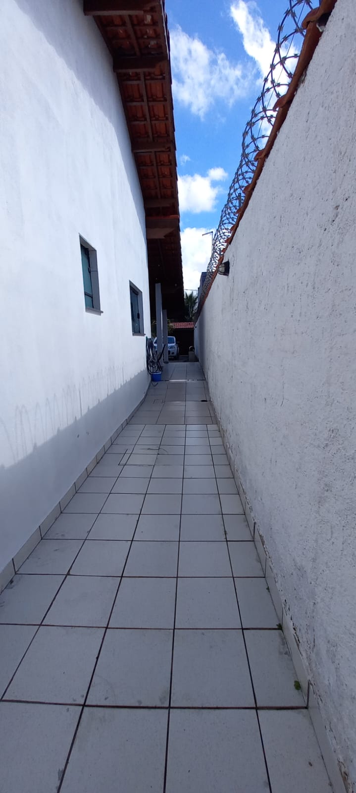 CASA A VENDA EM PERUÍBE A 800 M DA PRAIA
