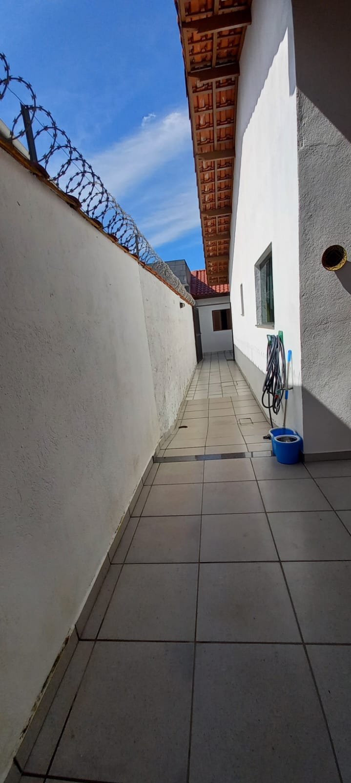 CASA A VENDA EM PERUÍBE A 800 M DA PRAIA