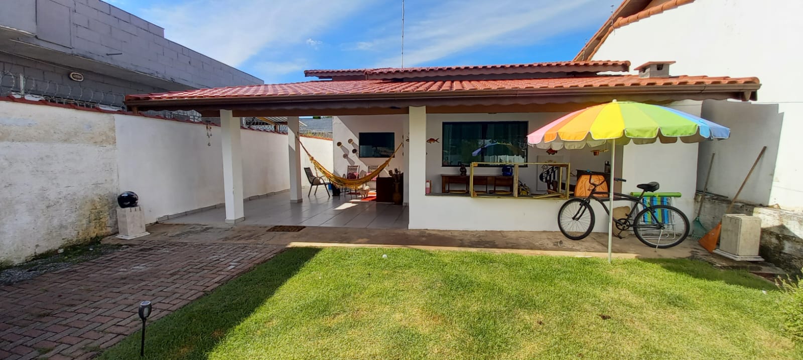 CASA A VENDA EM PERUÍBE A 800 M DA PRAIA
