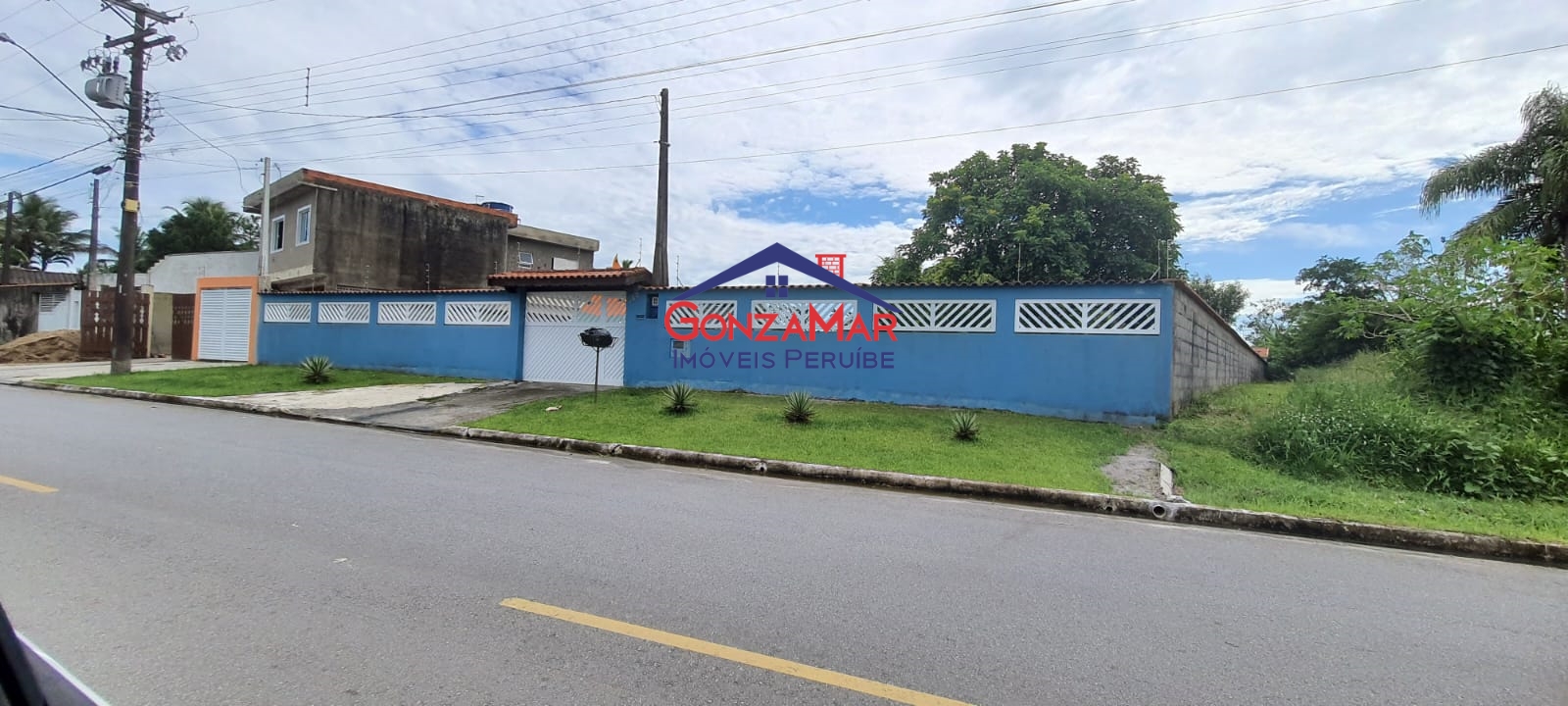 VENDE-SE TERRENO 1.500 M² EM PERUÍBE