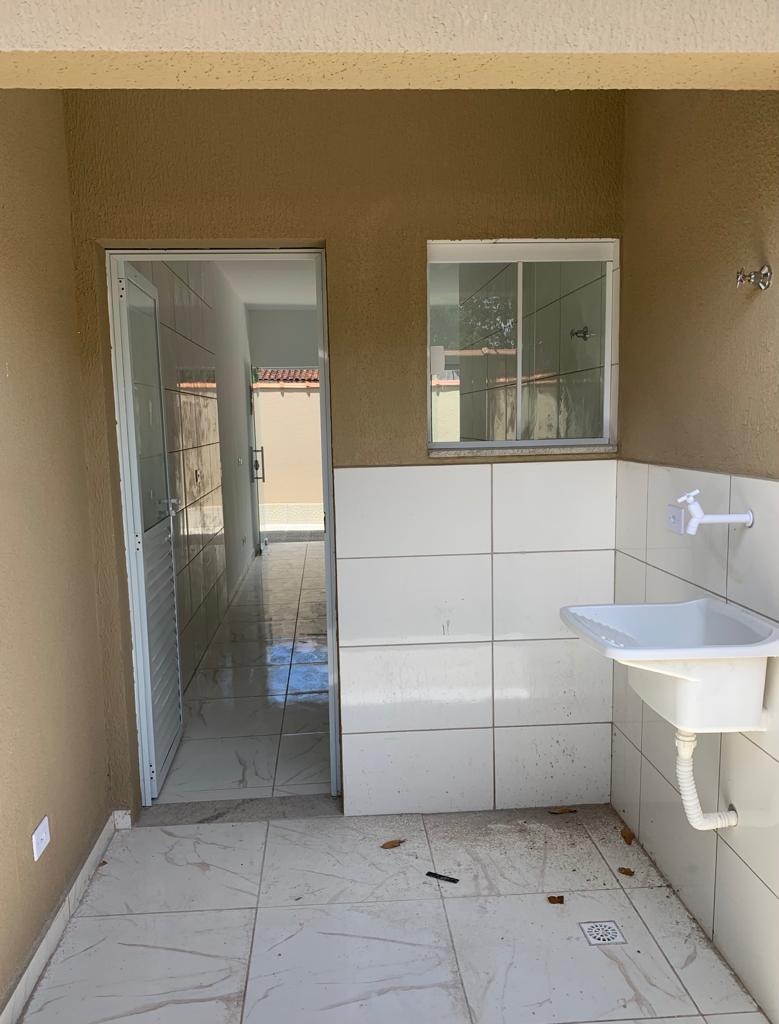 VENDE-SE CASAS EM CONDOMÍNIO EM ITANHAEM 