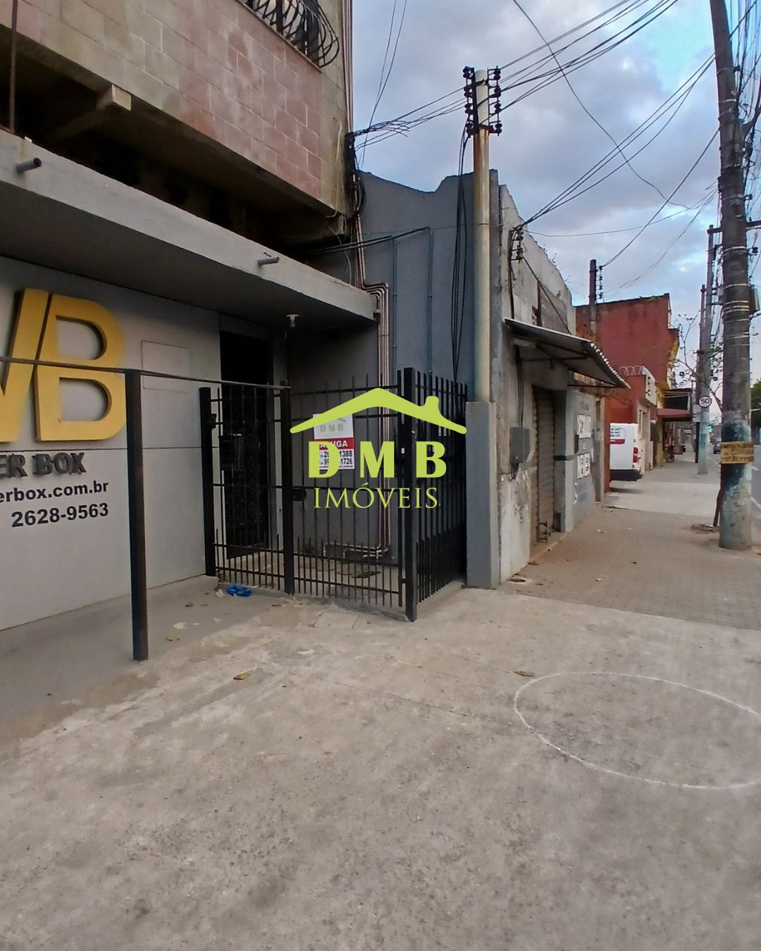 Apartamento amplo em Neves com dois quartos
