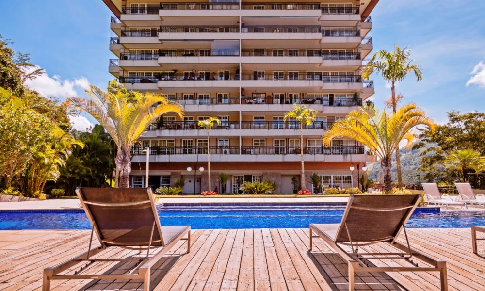 Apartamento à venda Condomínio Granja Brasil.