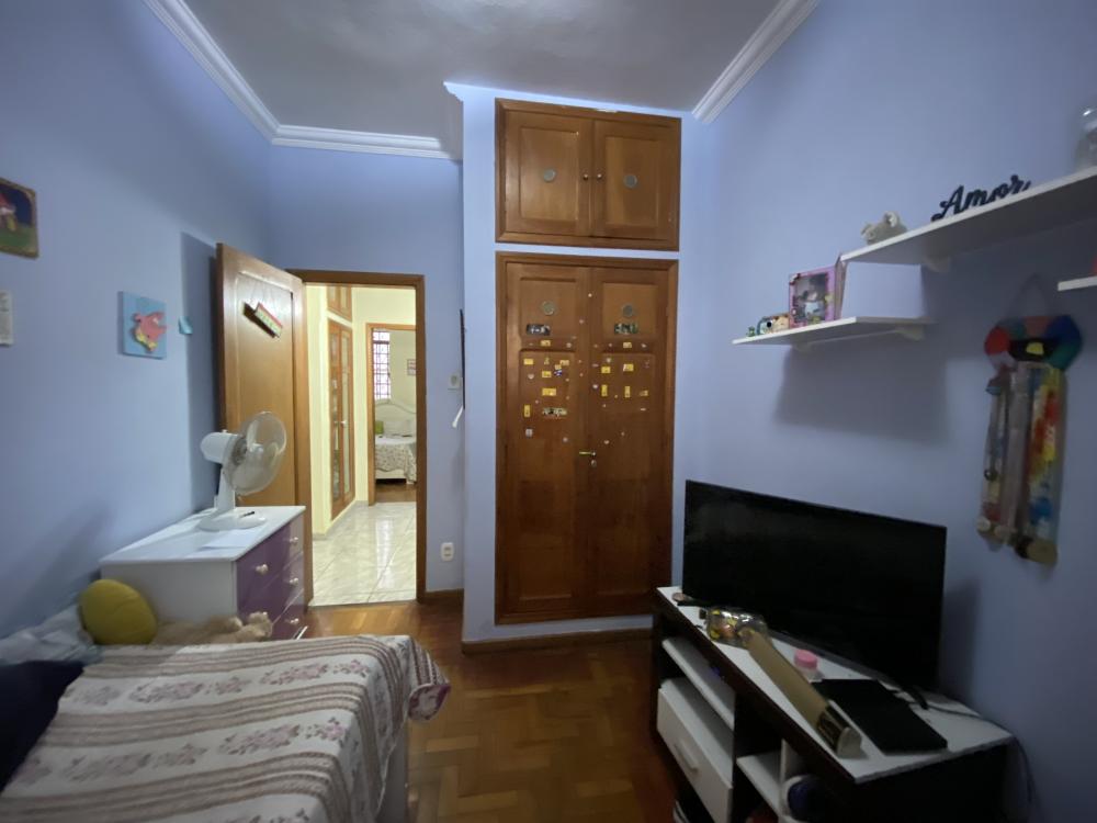 Casa à venda com 3 quartos, 240m² - Foto 13