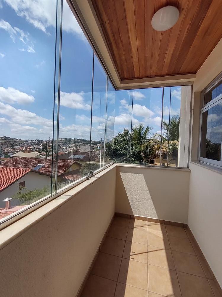 Apartamento à venda com 3 quartos, 80m² - Foto 1