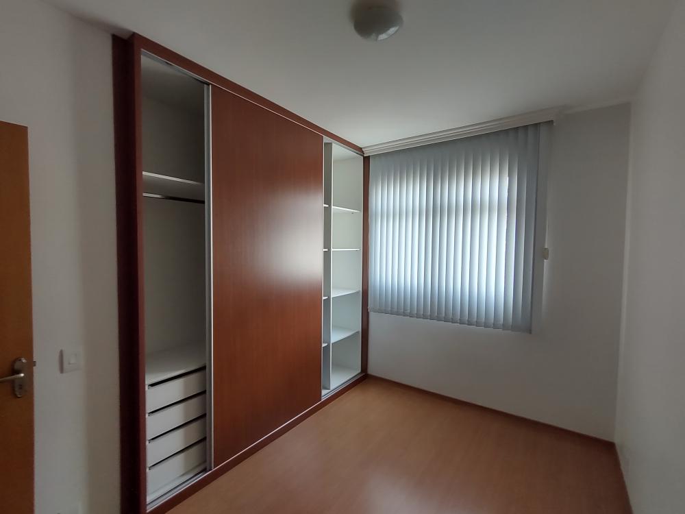 Apartamento à venda com 3 quartos, 80m² - Foto 11