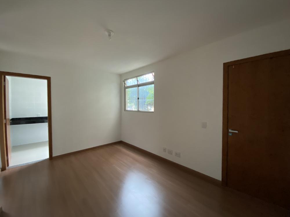 Apartamento à venda com 2 quartos, 48m² - Foto 2