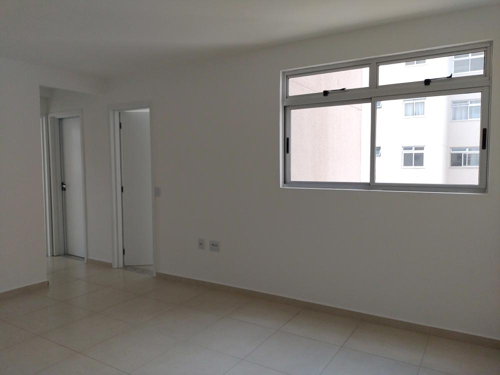 Apartamento à venda com 3 quartos, 62m² - Foto 2