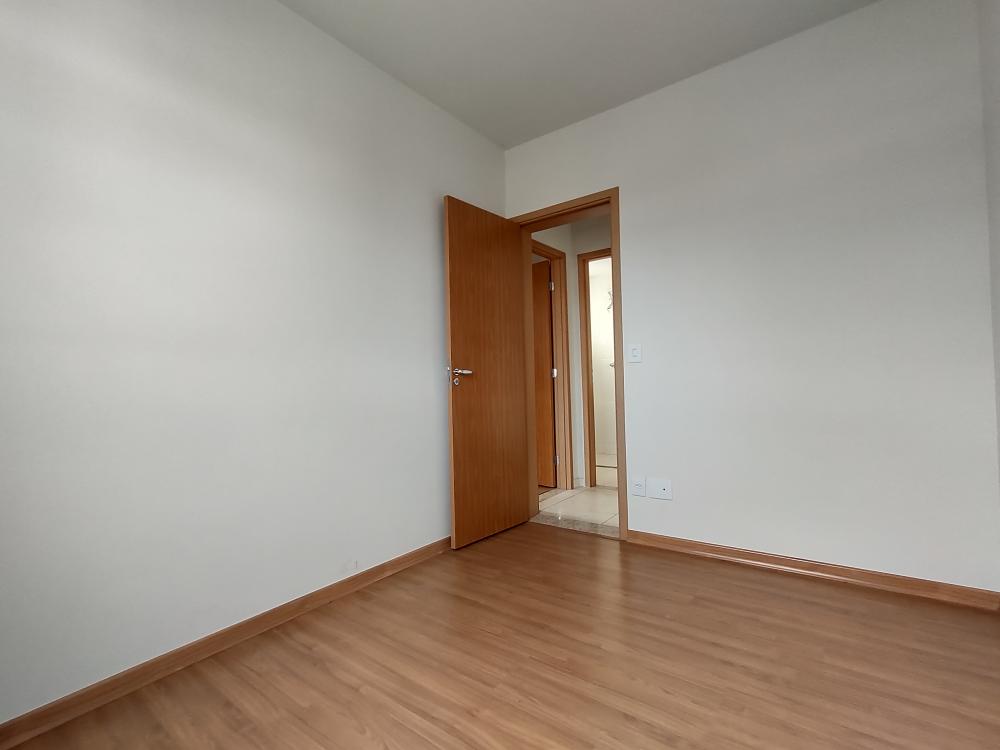 Apartamento à venda com 2 quartos, 58m² - Foto 4