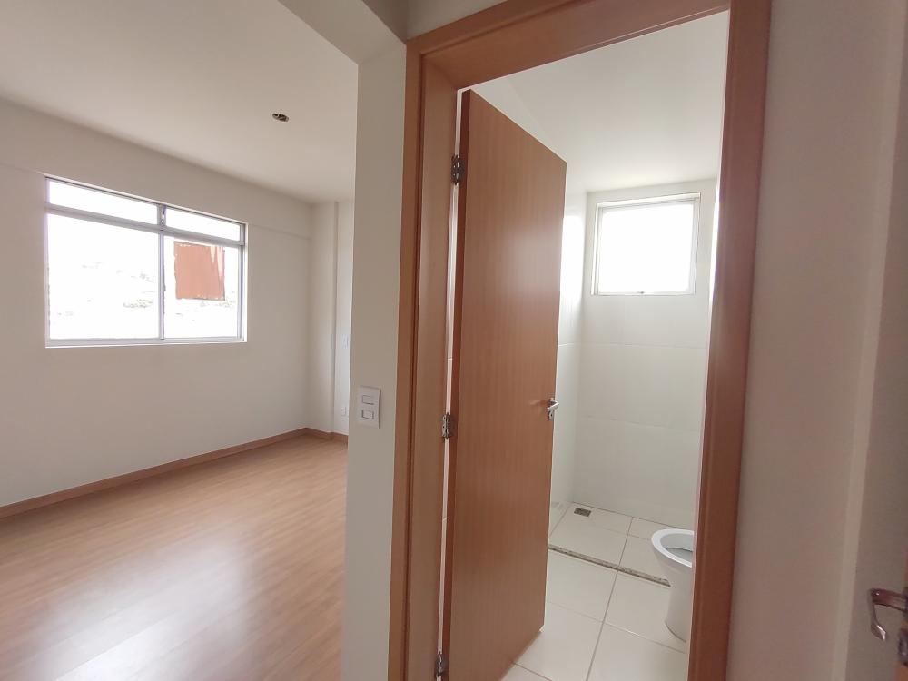 Apartamento à venda com 2 quartos, 58m² - Foto 2