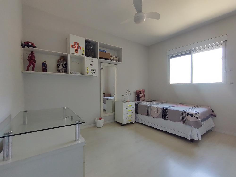 Casa à venda com 3 quartos, 200m² - Foto 7