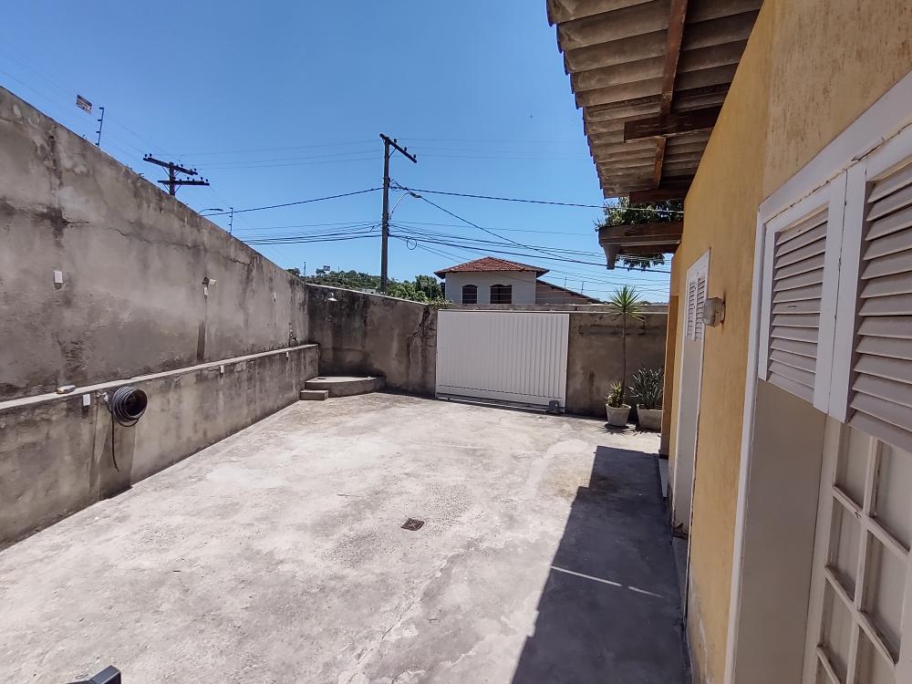 Casa à venda com 3 quartos, 200m² - Foto 26