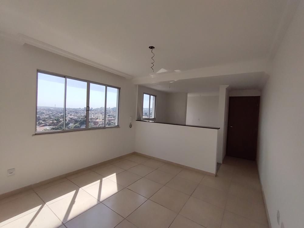 Apartamento à venda com 2 quartos, 60m² - Foto 3