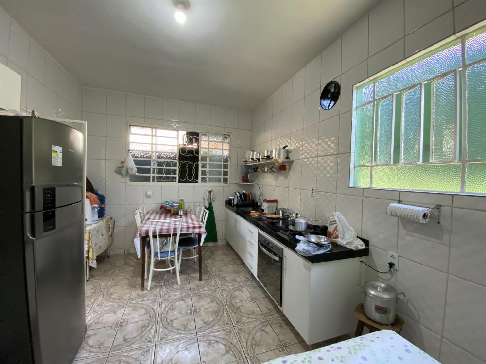 Casa à venda com 3 quartos, 192m² - Foto 10