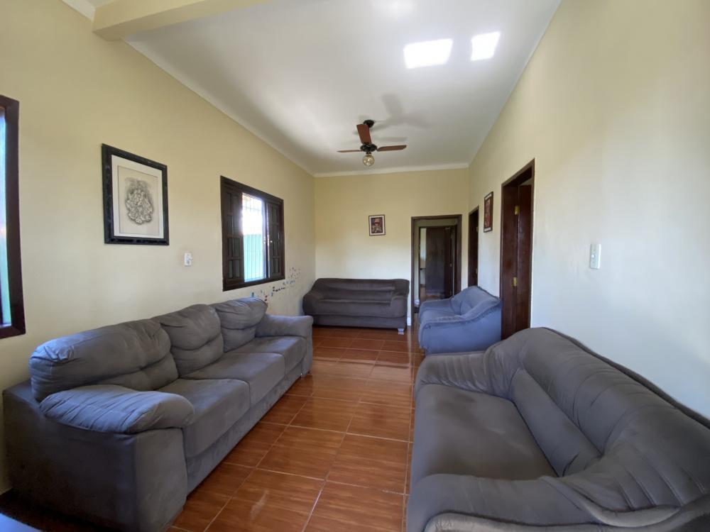 Casa à venda com 3 quartos, 192m² - Foto 1