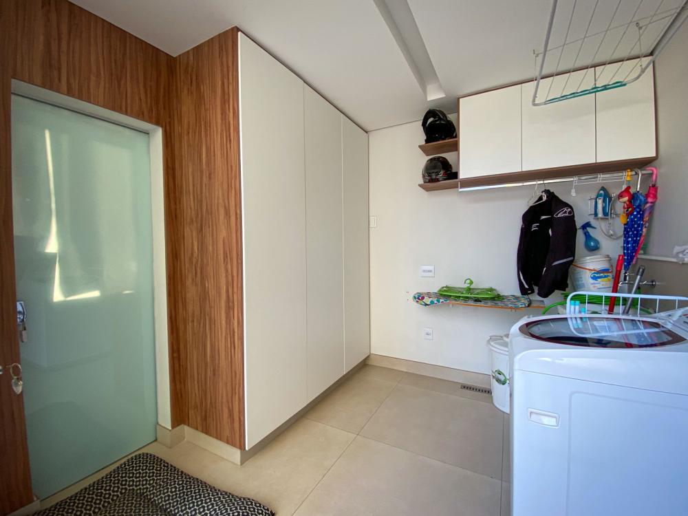 Apartamento à venda com 2 quartos, 100m² - Foto 17