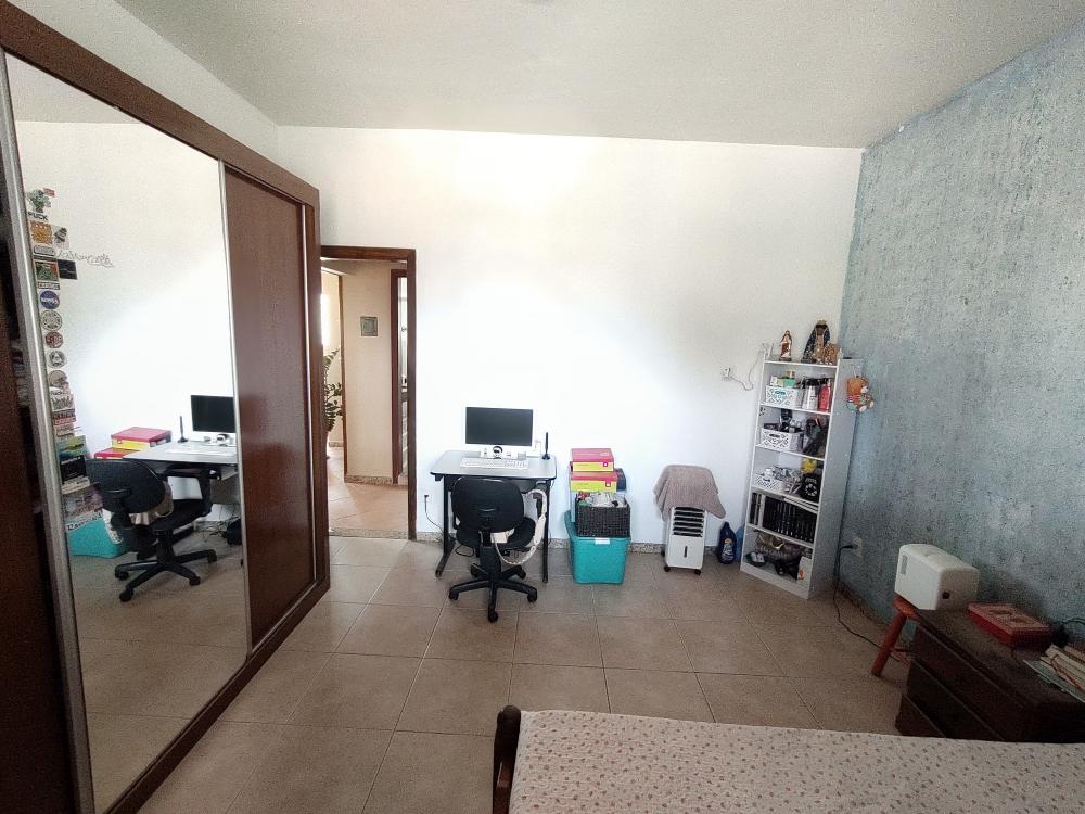 Casa à venda com 5 quartos, 220m² - Foto 18