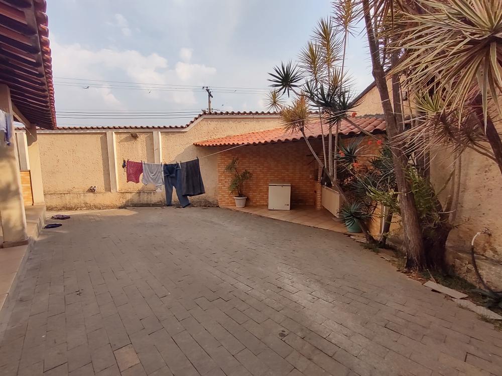 Casa à venda com 5 quartos, 220m² - Foto 30