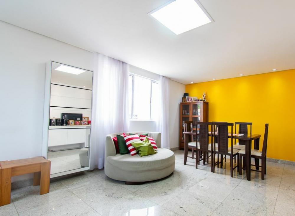 Apartamento à venda com 4 quartos, 240m² - Foto 1