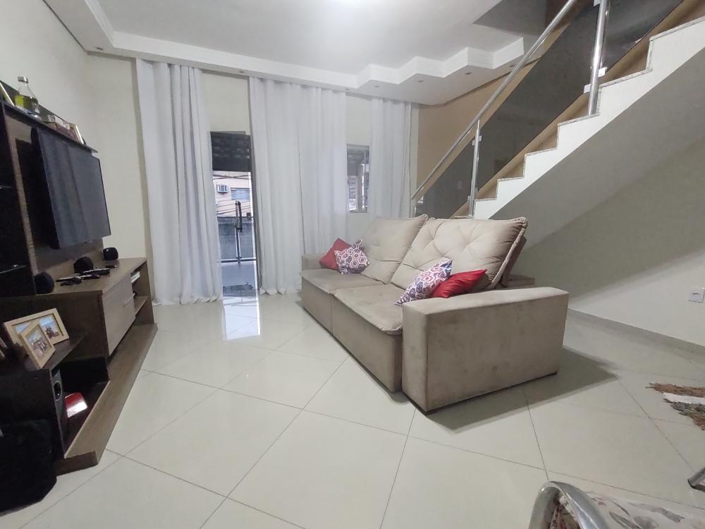 Casa à venda com 3 quartos, 260m² - Foto 2