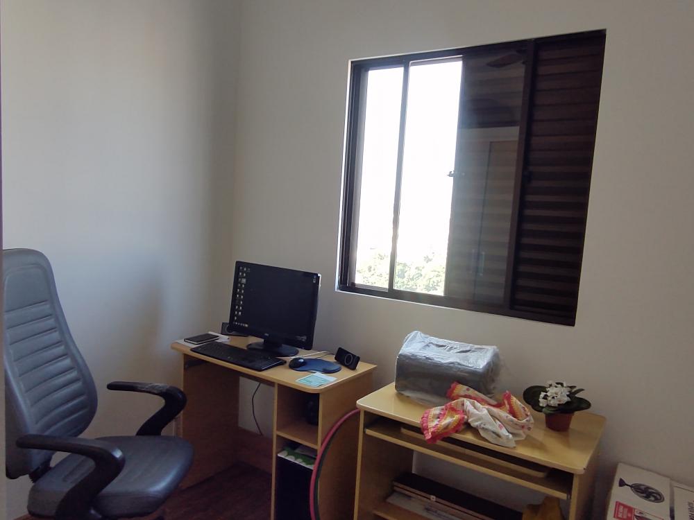 Apartamento à venda com 3 quartos, 77m² - Foto 10