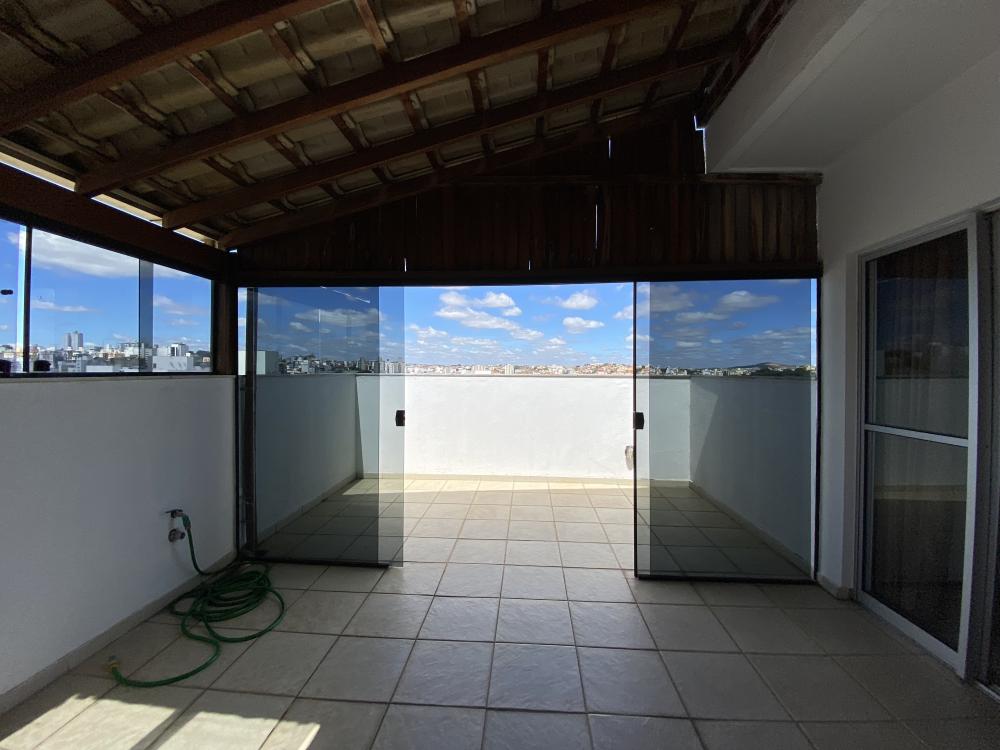 Apartamento à venda com 2 quartos, 120m² - Foto 1