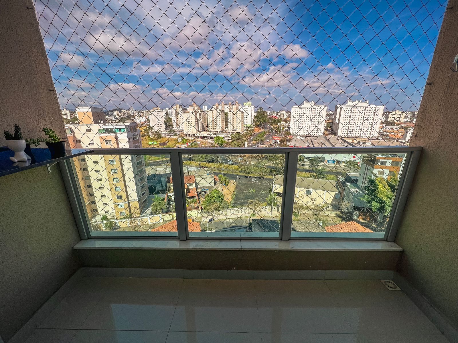 Apartamento à venda com 3 quartos, 65m² - Foto 2