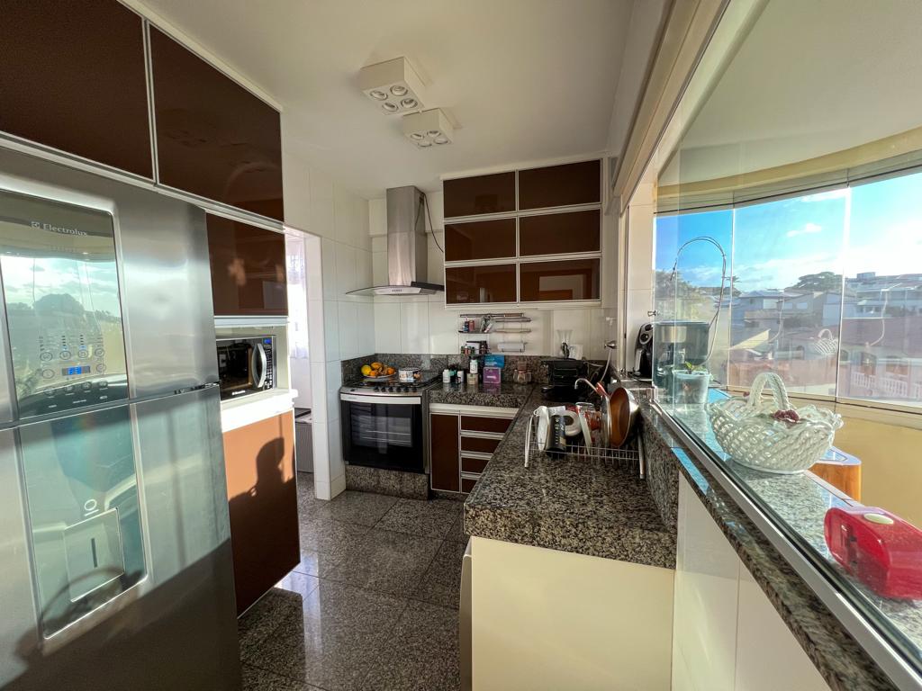 Casa à venda com 3 quartos, 180m² - Foto 12