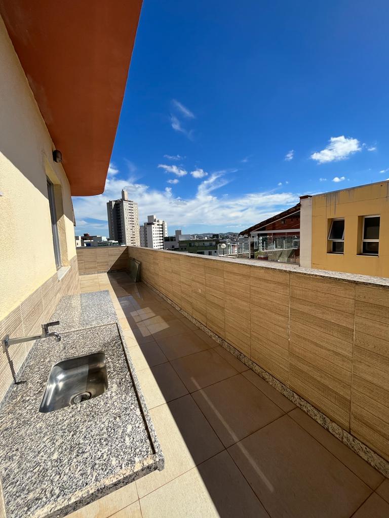 Apartamento à venda com 2 quartos, 107m² - Foto 2