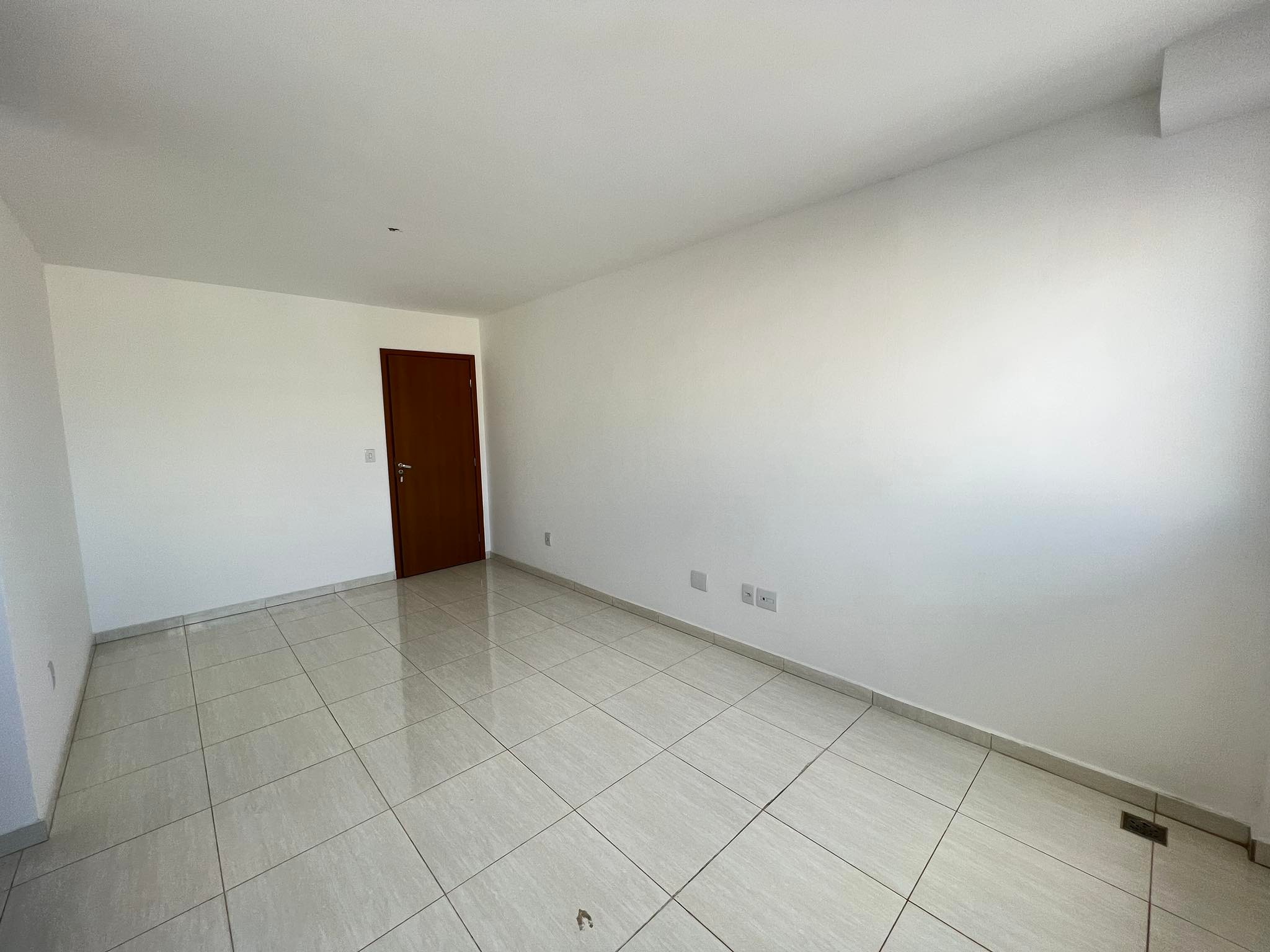 Apartamento à venda com 2 quartos, 65m² - Foto 2