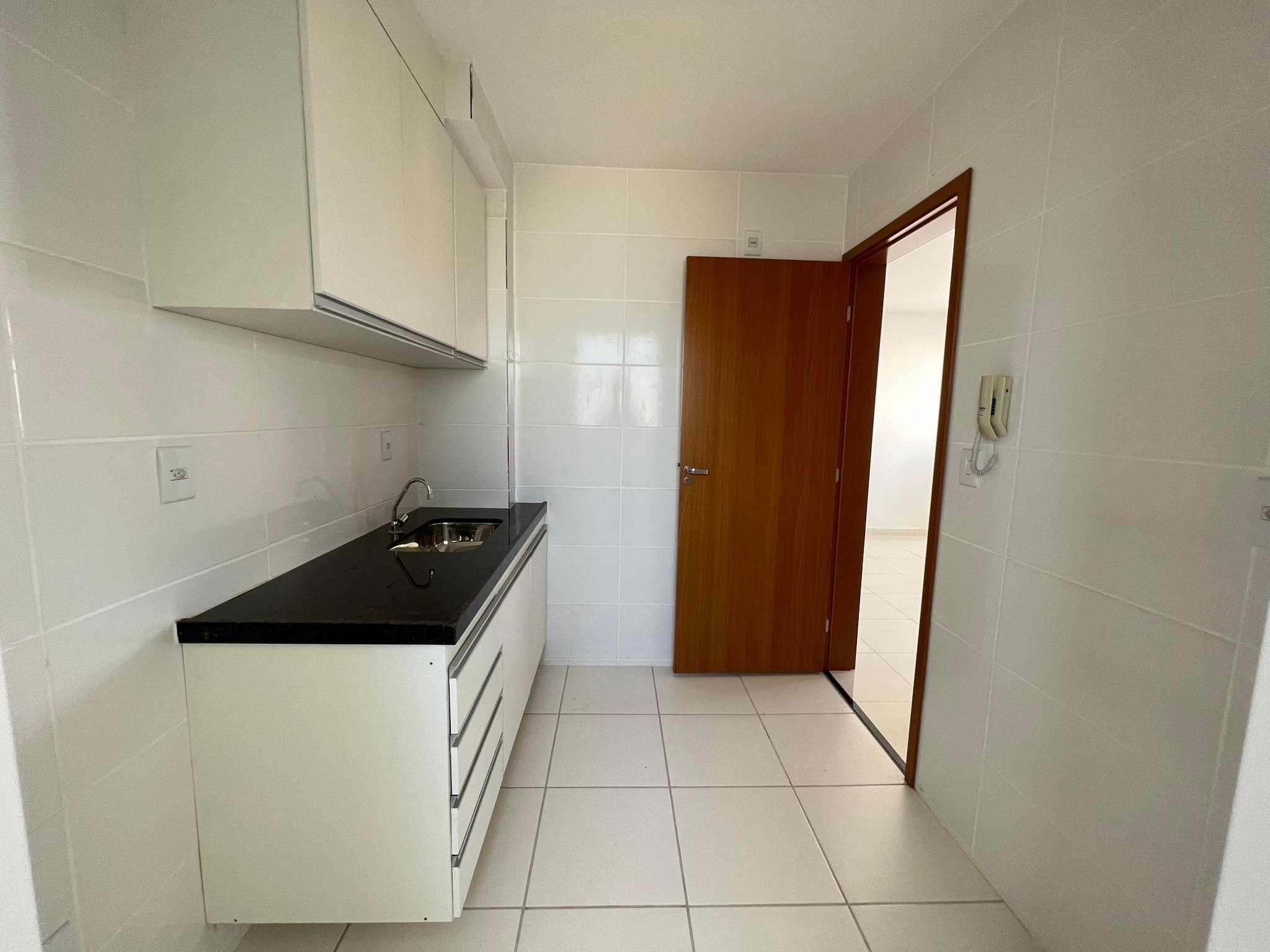 Apartamento à venda com 2 quartos, 65m² - Foto 4