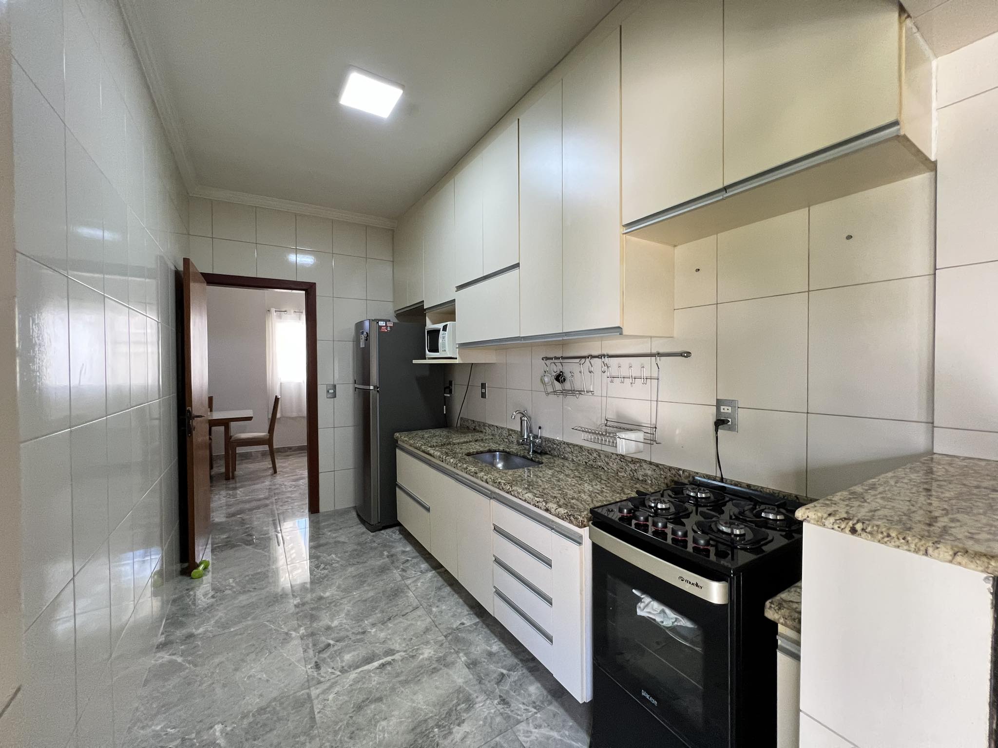 Casa à venda com 4 quartos, 300m² - Foto 14