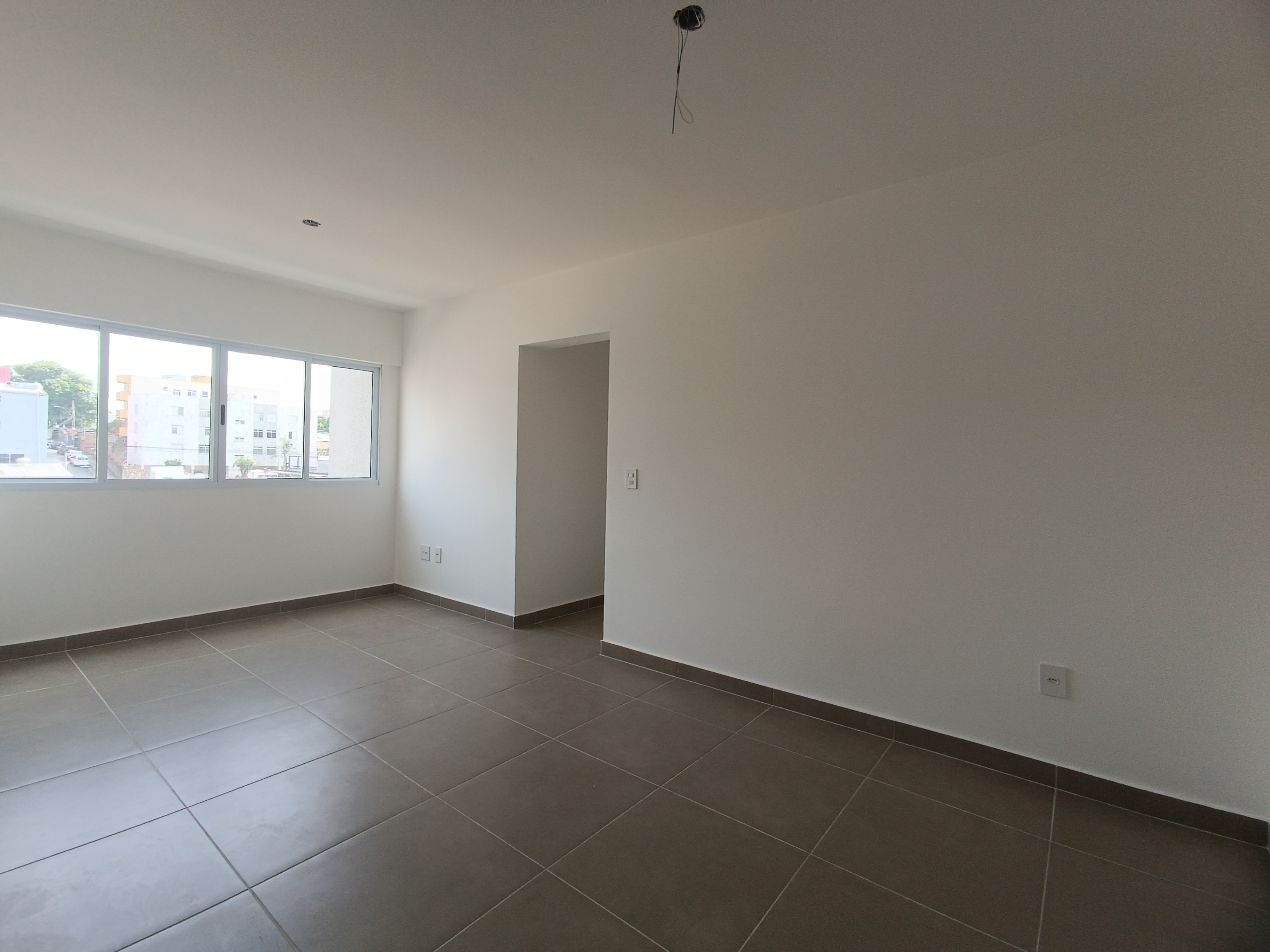 Apartamento à venda com 3 quartos, 141m² - Foto 2