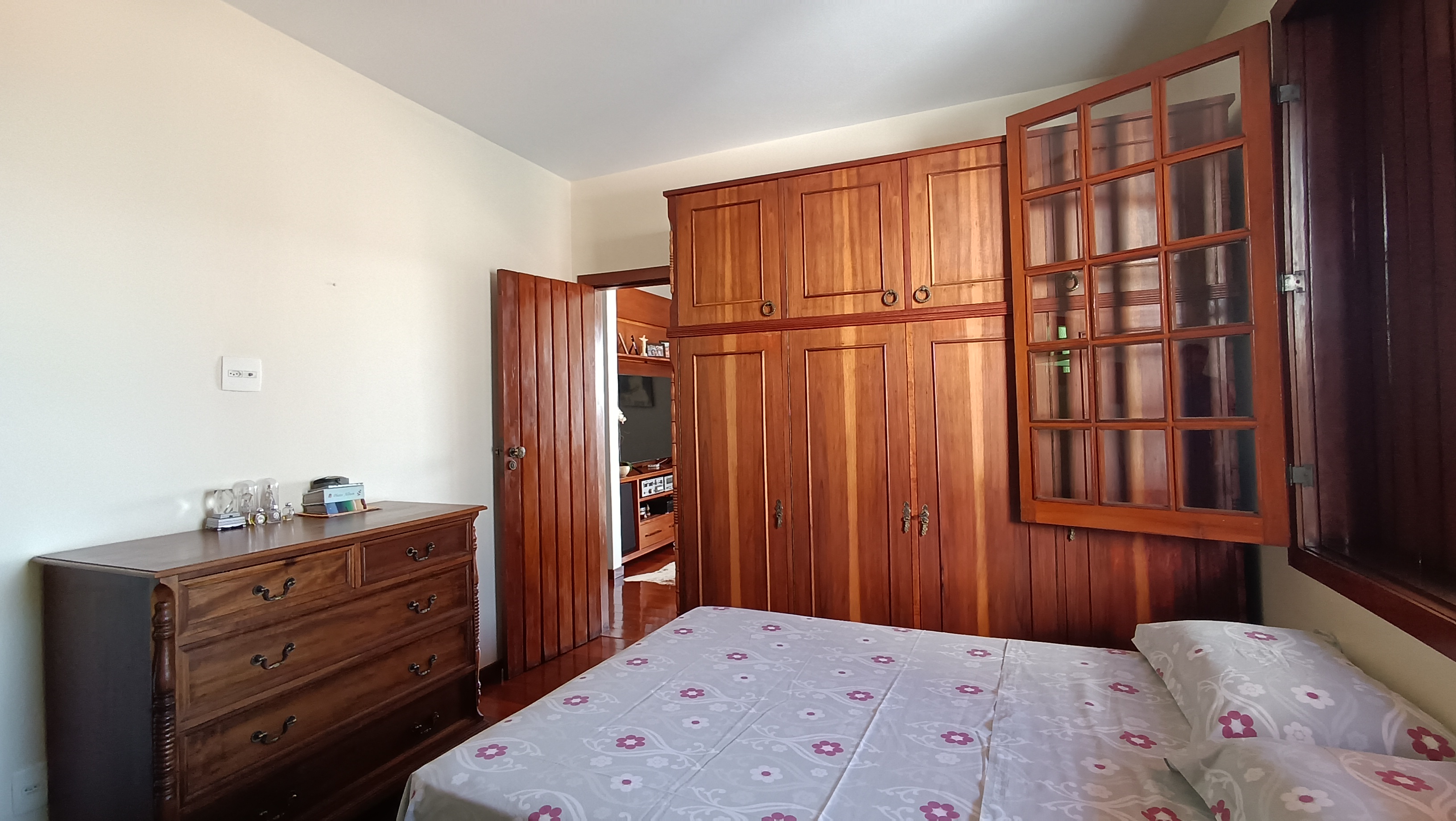 Casa à venda com 4 quartos, 385m² - Foto 11