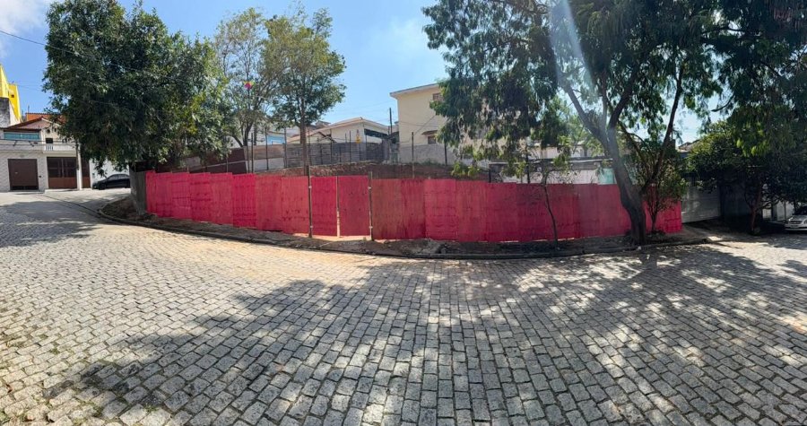 VENDO TERRENO NO BAIRRO JARDIM UBIRAJARA!