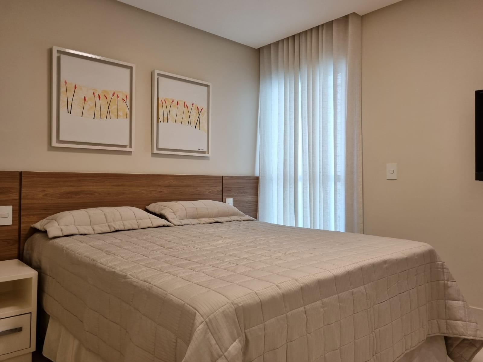  Apartamento com 03 quartos( 2 suítes ) localizado no setor Alto da Glória