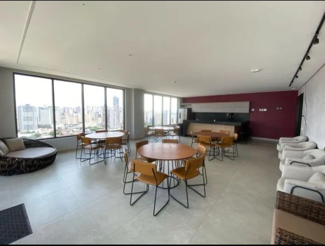 Apartamento 02 quartos, Nascente, todo no porcelanato !