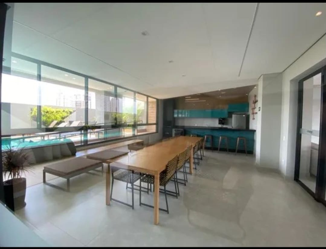Apartamento 02 quartos, Nascente, todo no porcelanato !